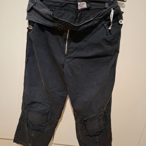 Bellino women's capri pants like new, size L, black