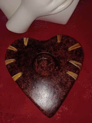 Heart-shaped tealight candle holder vintage, like new