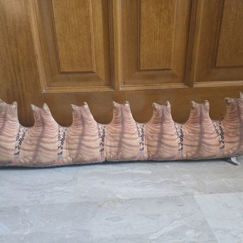 Doorstop with Cats like new, collectible art from America