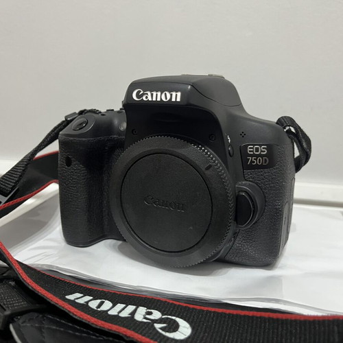 Canon EOS 750D camera like new