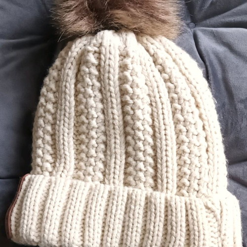 Wool hat with fur and fleece like new