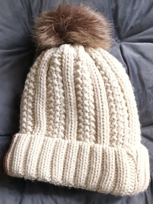 Wool hat with fur and fleece like new