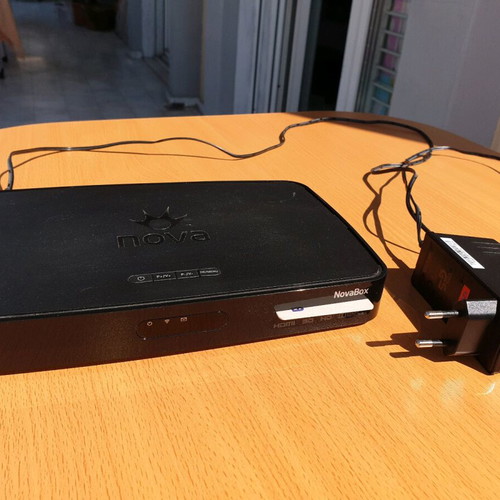 Novabox HD 3001 decoder like new with remote control