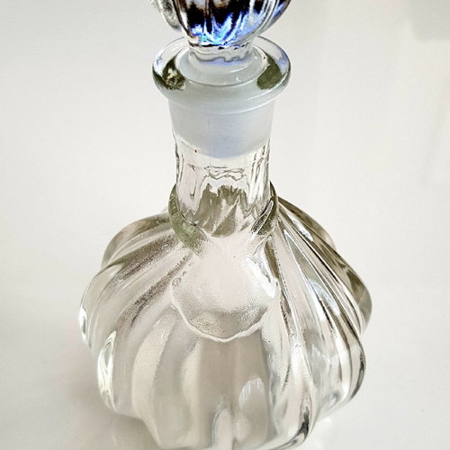 Crystal vintage carafe used with engravings