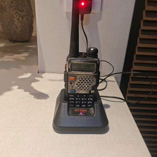 Intek KT-980HP wireless radio used with LCD display and FM receiver