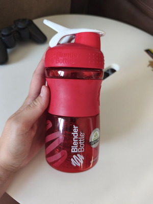 Blender Bottle Shaker 500ml with Stainless Steel BlenderBall new