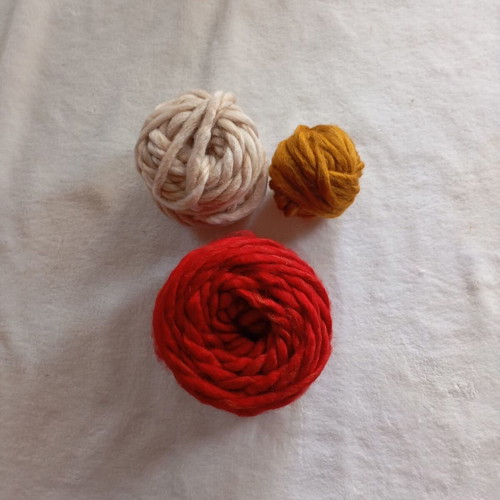 Udon yarn from Hobbii like new, super bulky, red, beige, mustard