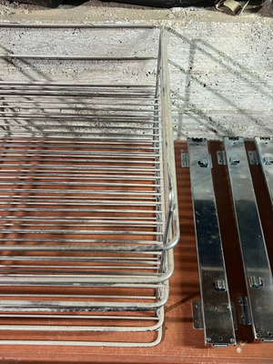 Σετ 2 μεταλλικά συρόμενα καλάθια κουζίνας με οδηγούς