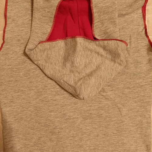 Body Talk reversible sleeveless hoodie used, gray and red, size M