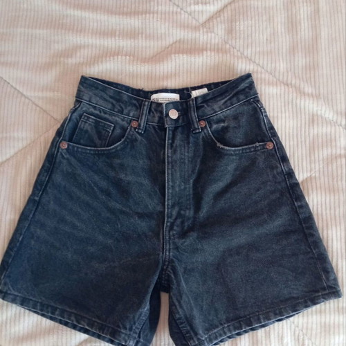Zara black mid-rise denim shorts new, size XS