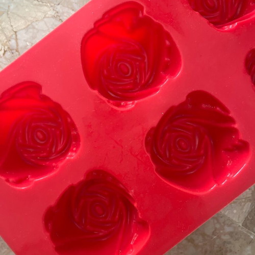 Silicone molds with rose design like new, set of 2