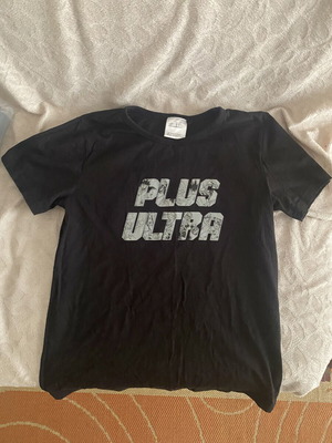 My Hero Academia Plus Ultra T-shirt Abysse small, like new, black