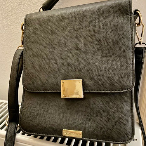 Alexi Andriotti shoulder bag like new, black, two compartments
