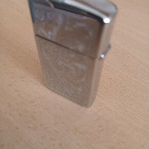 Zippo collectible lighters like new, pack of 2
