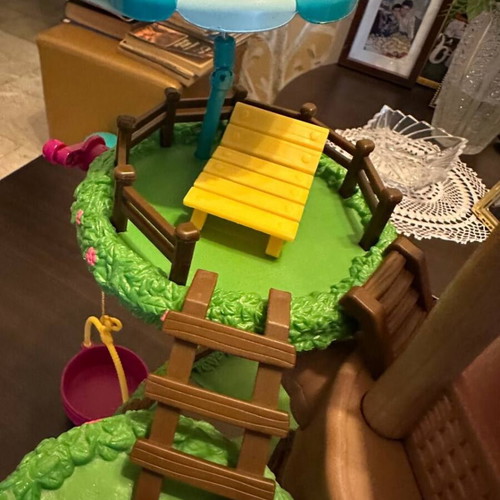 Lil Woodzeez treehouse large kids set like new