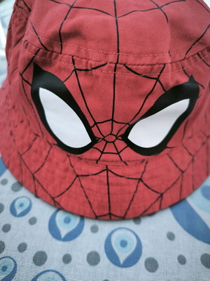 Καπέλο Spiderman H&M σαν καινούργιο, μέγεθος 104/122
