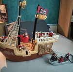 Μεγάλο πειρατικό καράβι Fisher-Price μεταχειρισμένο με φιγούρες και αξεσουάρ