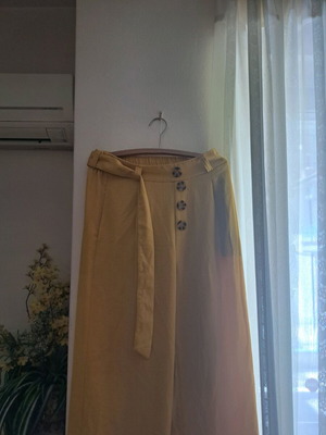 Wide yellow pants like new, size S