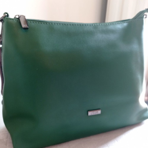 Axel shoulder bag medium size like new, green