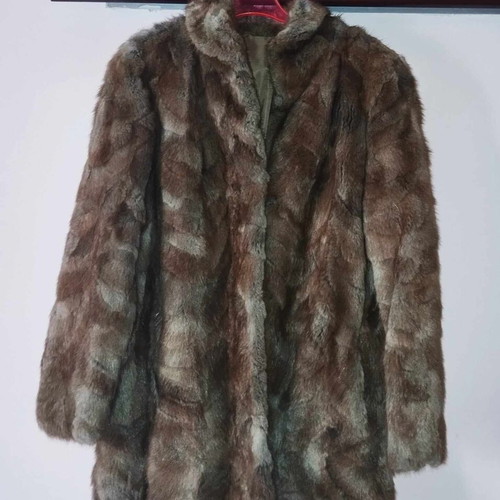 Women's coat medium with natural fur like new, beige