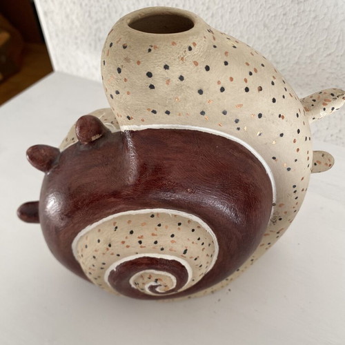 Sea snail vase used