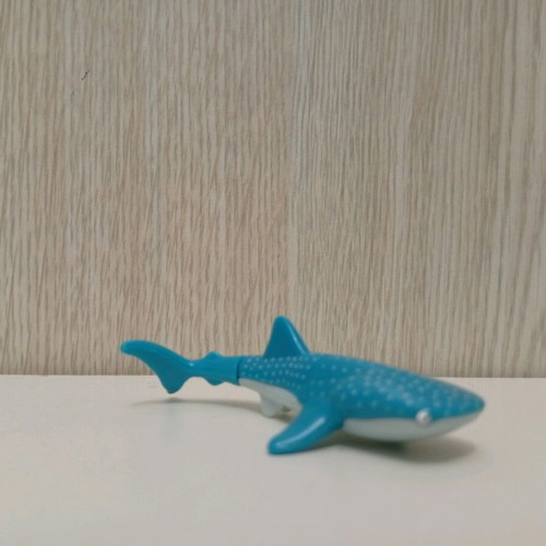 KINDER Joy Finding Dory / Nemo whale figure used