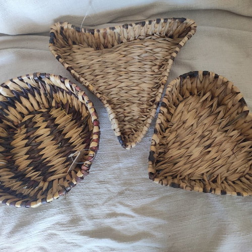 Set of 3 wicker decorative baskets like new, approx. 20x10cm each