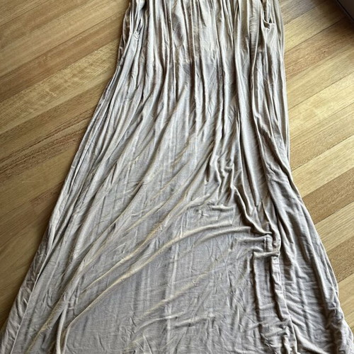 Stradivarius long beige skirt with pockets medium like new