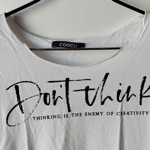 Benissimo T-shirt Size M white like new with laser cut