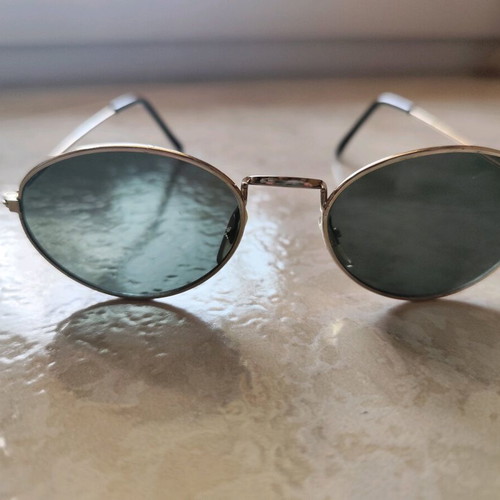 Vintage sunglasses like new