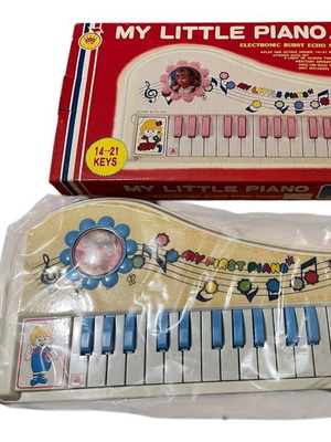 My Little Piano new, vintage, battery operated, functional
