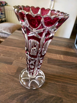 Elegance vase like new, 20 cm