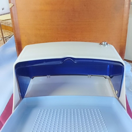UV sterilizer like new for beauty salon tools with removable tray