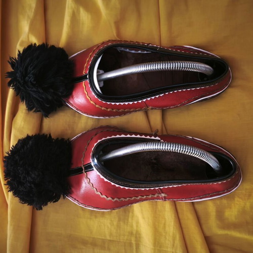 Vintage leather tsarouhia used, size approx. 38-39