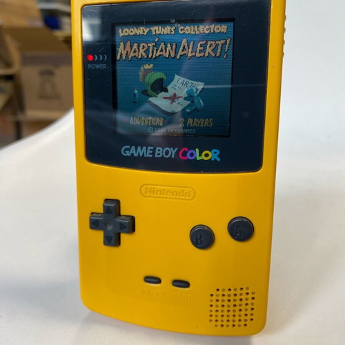 Nintendo Game Boy Color употребяван с Looney Tunes Martian Alert пълен