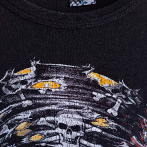 Cotton black sweater with pirate skull print used, medium size