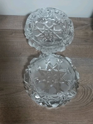 Round ashtrays 2 pcs