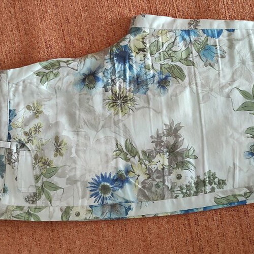 Zoya women's summer pants like new, multicolor, size S