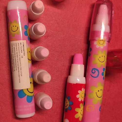 Magic Eraser Flowers New with 5 Mini Erasers
