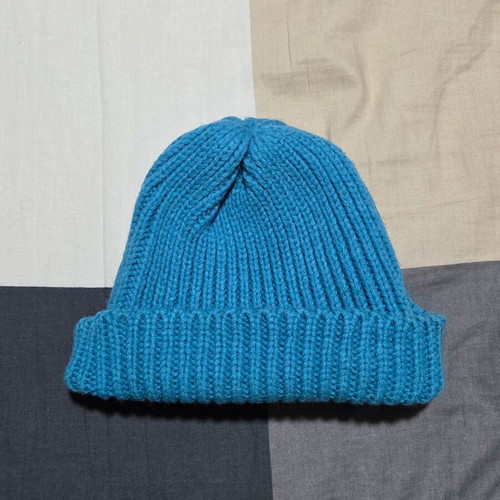 Teen Kids Hat like new, blue turquoise