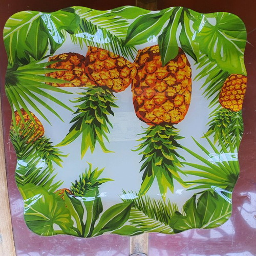 Glass serving platter like new