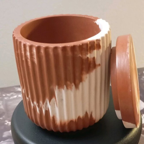 Decorative vase made of white porcelain powder and terracotta