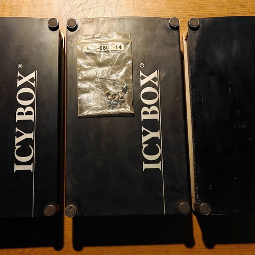 Icy Box 3-Pack External Enclosures for 3.5'' Sata HDDs used