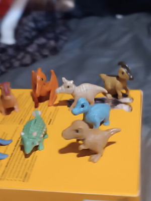 Kinder Dinosaur figure new