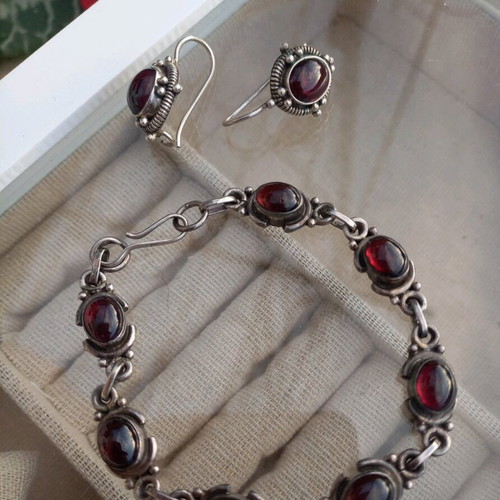Earrings and bracelet with natural garnets, 925 silver, used, vintage