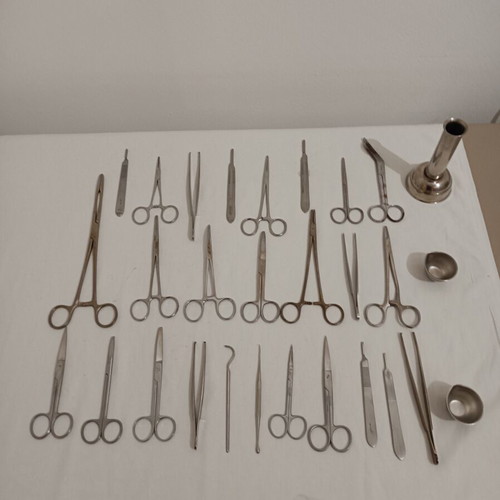 Surgical tools set stainless steel, like new, 32 pieces