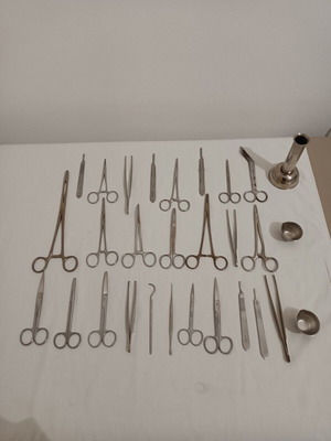 Surgical tools set stainless steel, like new, 32 pieces