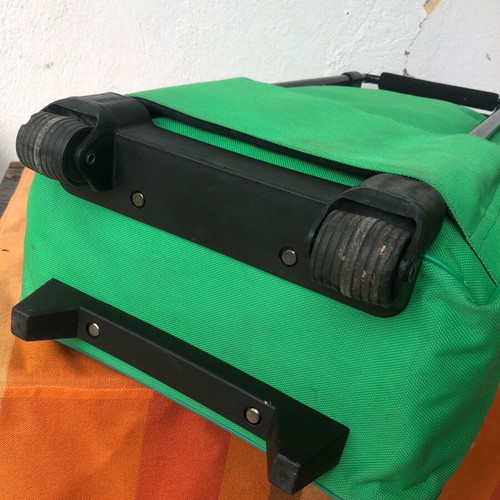 Fujifilm wheeled travel bag like new, 1990