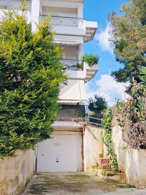 Ground-floor storage with parking and independent entrance 56 sqm