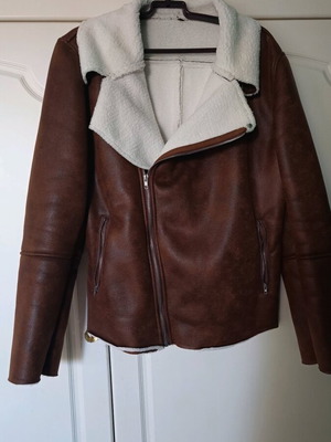 Men's jacket with fur lining like new, size L